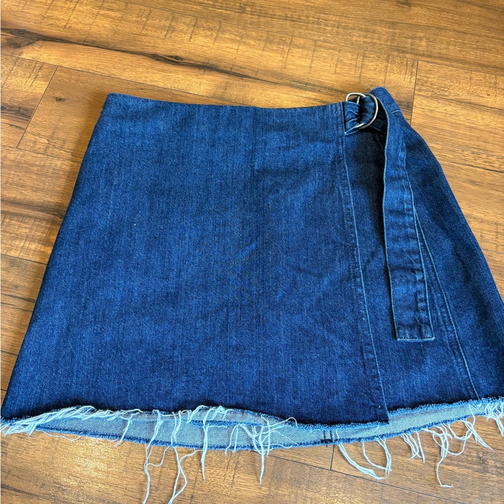 Madewell Denim Wrap Skirt Blue Jean Women’s Size 6 Dark Wash raw hem